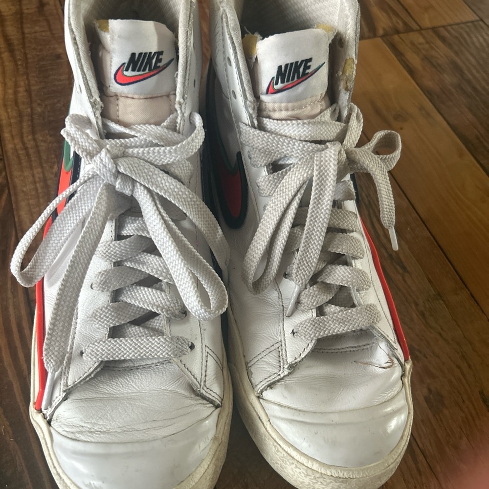 Nike White and Black High-Tops with Red Swoosh - Picture 3 of 6